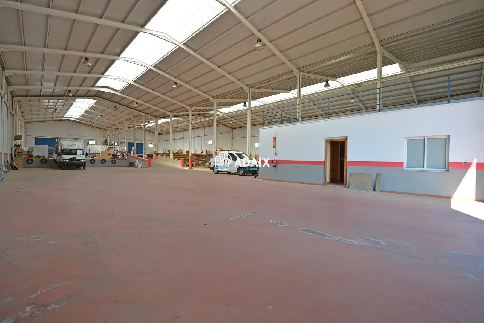 Nave industrial en venta en Arroyo de la Luz