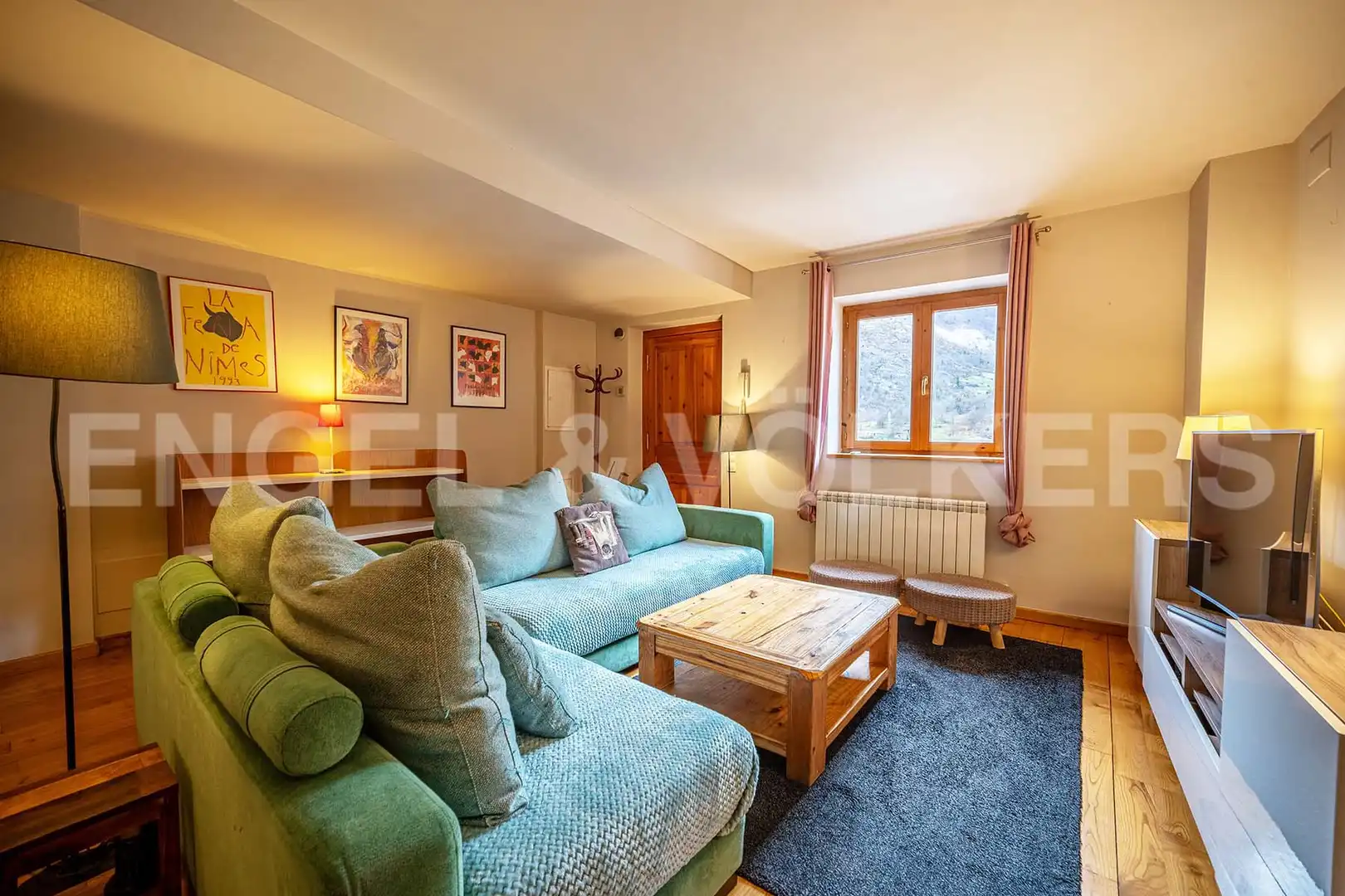 Sala d'estar de Casa adosada en venda en Bossòst amb Calefacció, Parquet i Terrassa