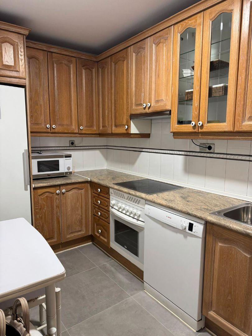 Cuina de Casa o xalet de lloguer en Alcázar de San Juan amb Aire condicionat, Calefacció i Moblat