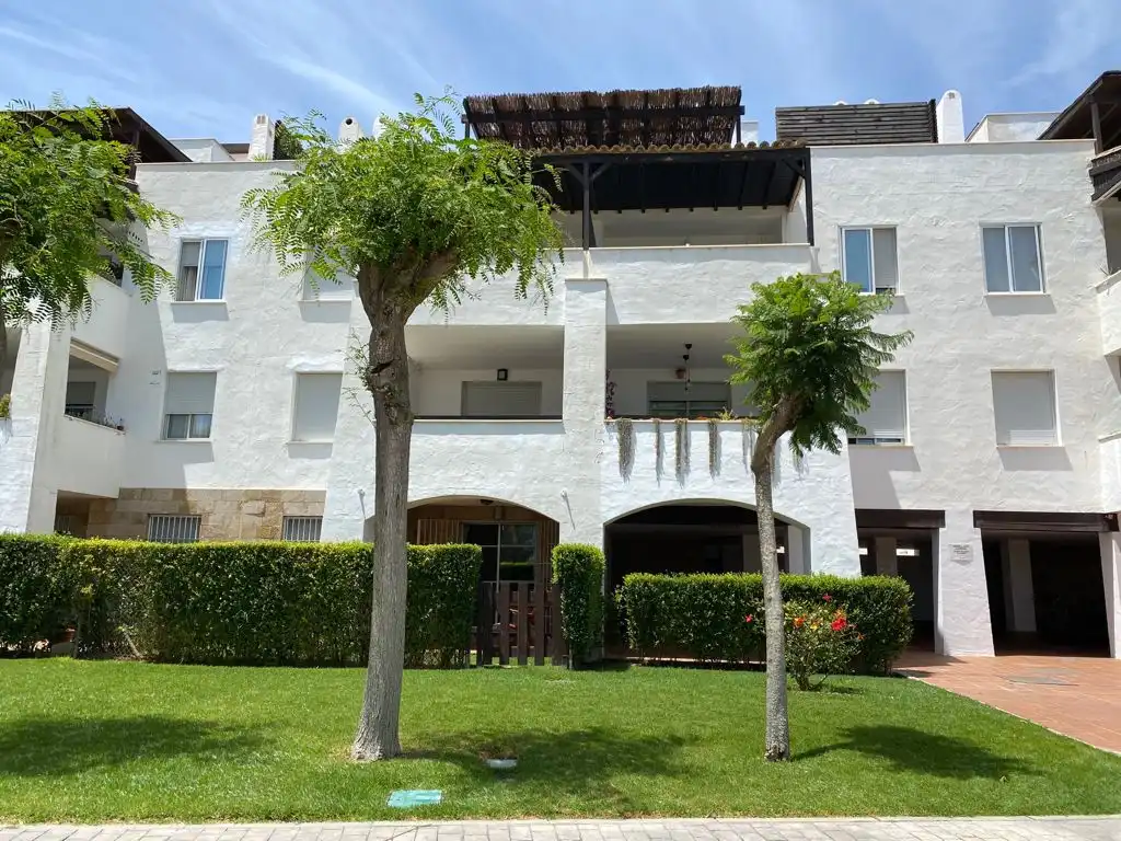 Vista exterior de Apartamento de alquiler en Rota con Terraza, Amueblado y Horno