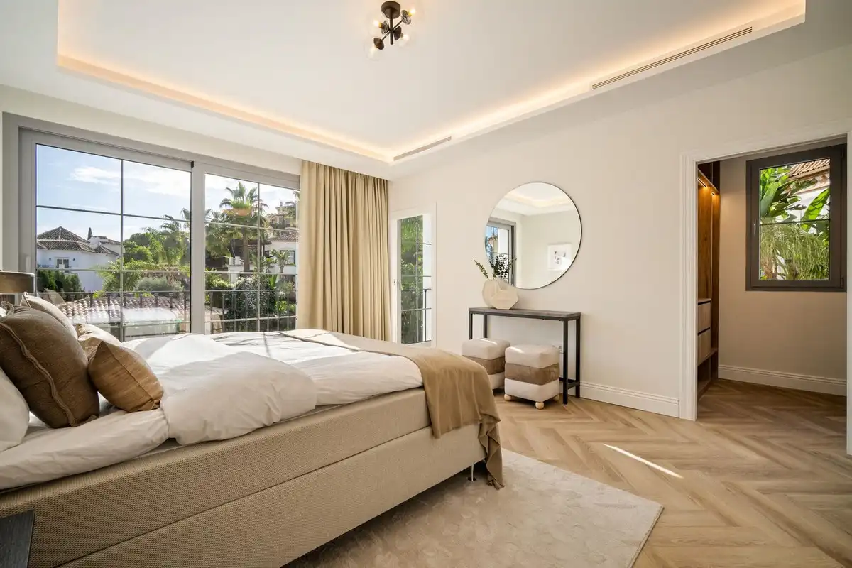 Bedroom of Detached homes for sale in Benahavís  with Terrace