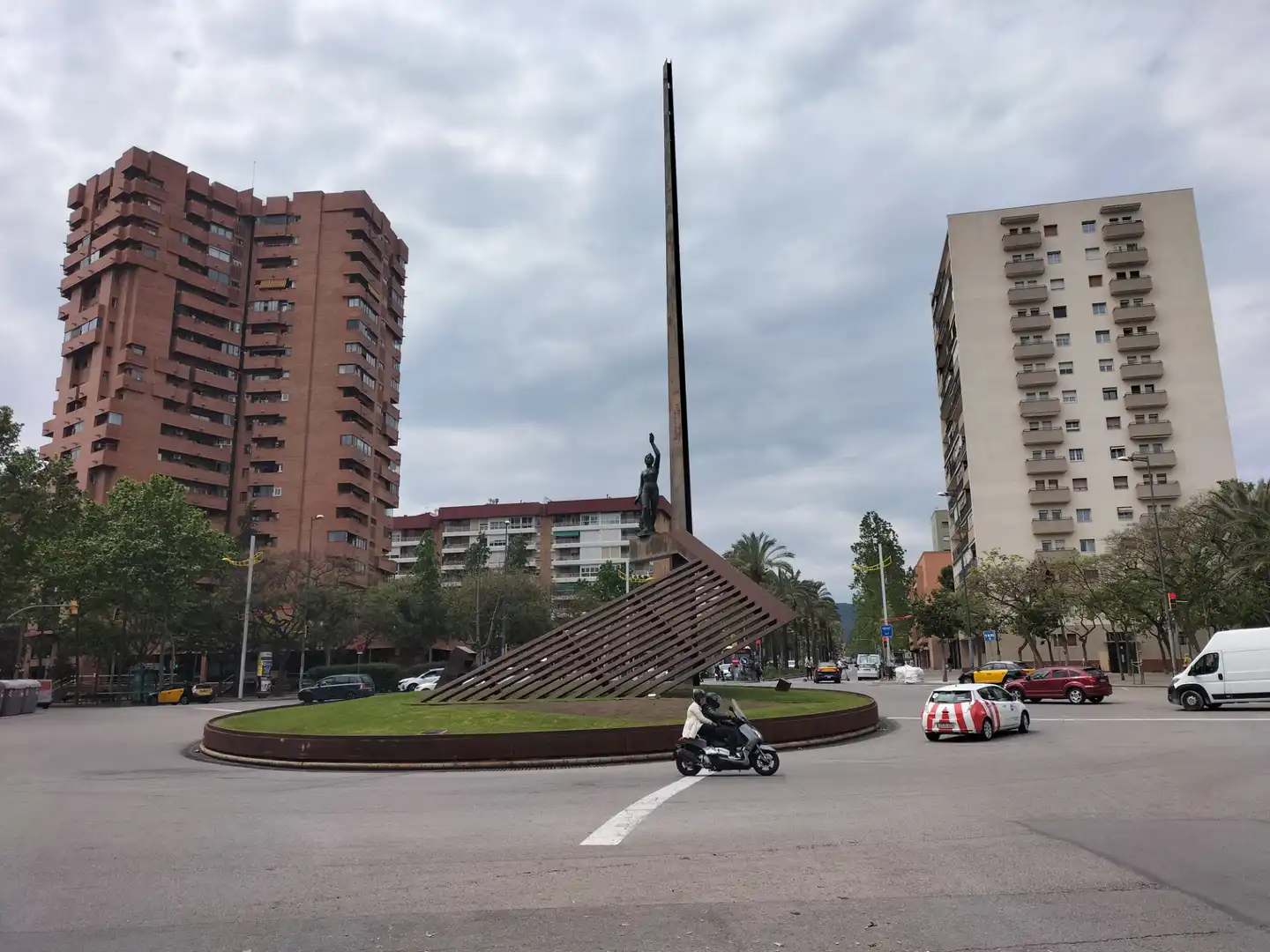 Vista exterior de Edifici en venda en Barcelona