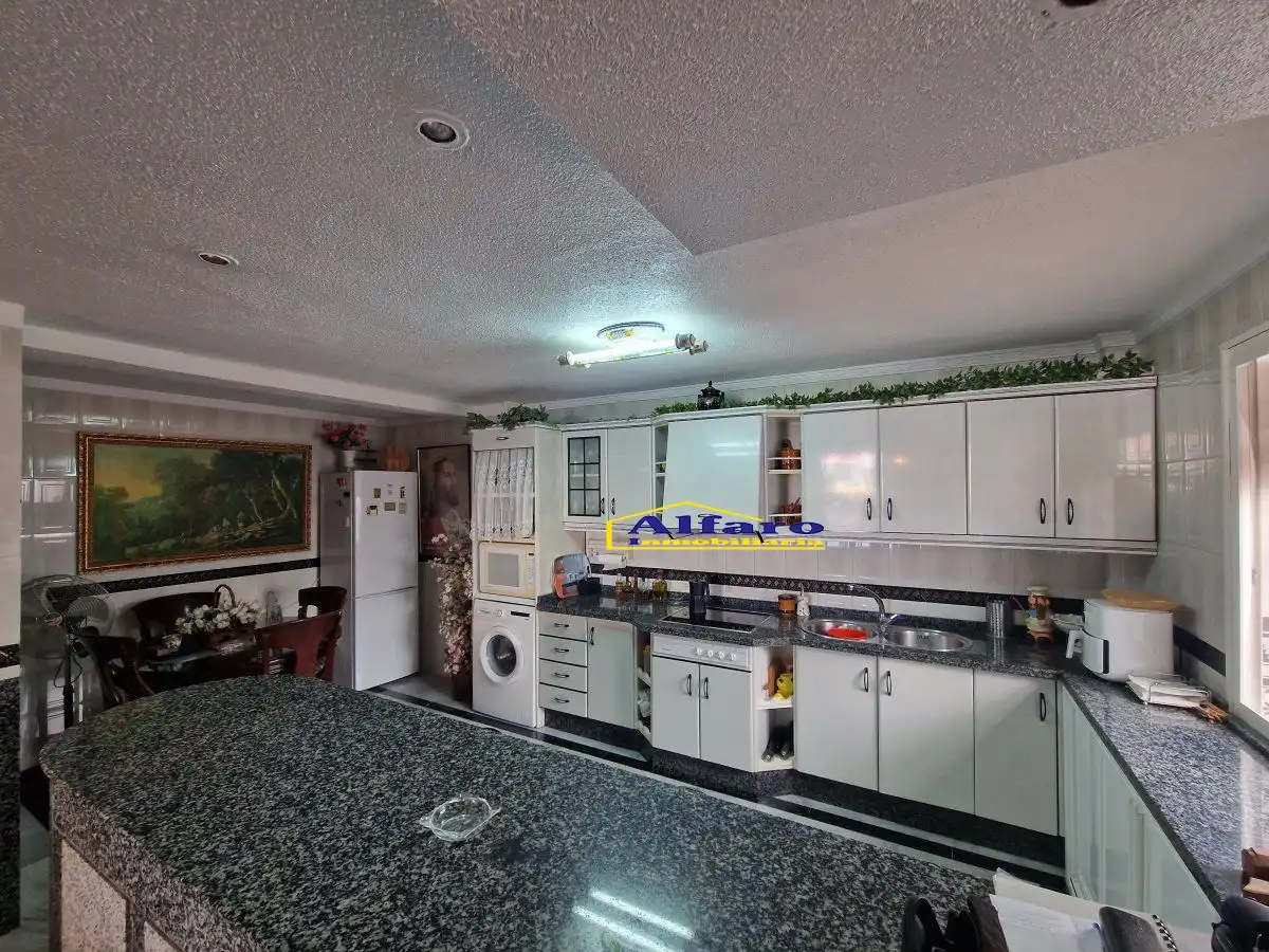 Cocina de Casa adosada en venta en Almonte con Terraza, Trastero y Balcón
