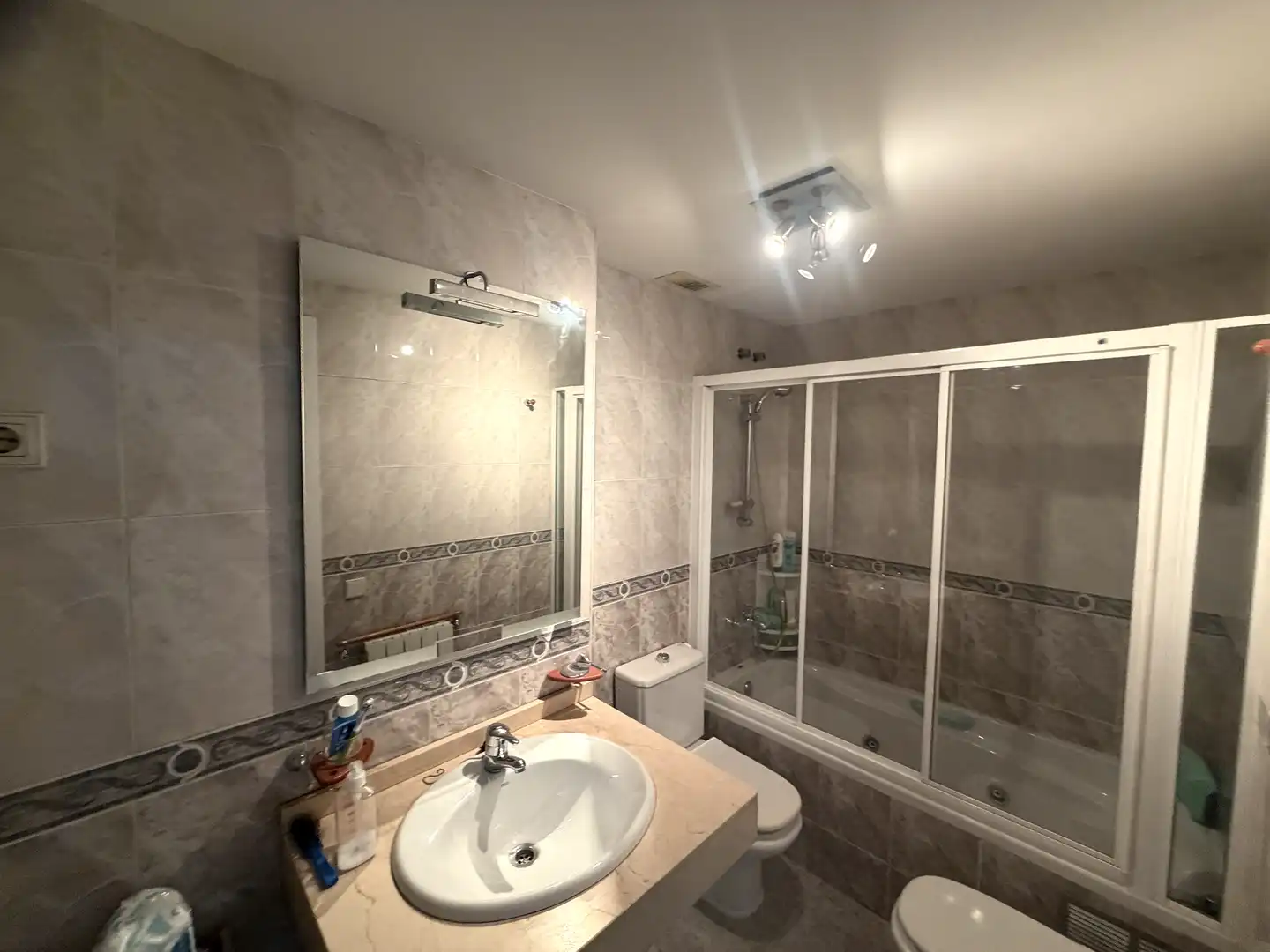 Baño de Dúplex en venta en Martorell con Aire acondicionado, Calefacción y Terraza