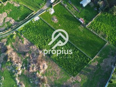 Rustikales Grundstück zum Verkauf in Po