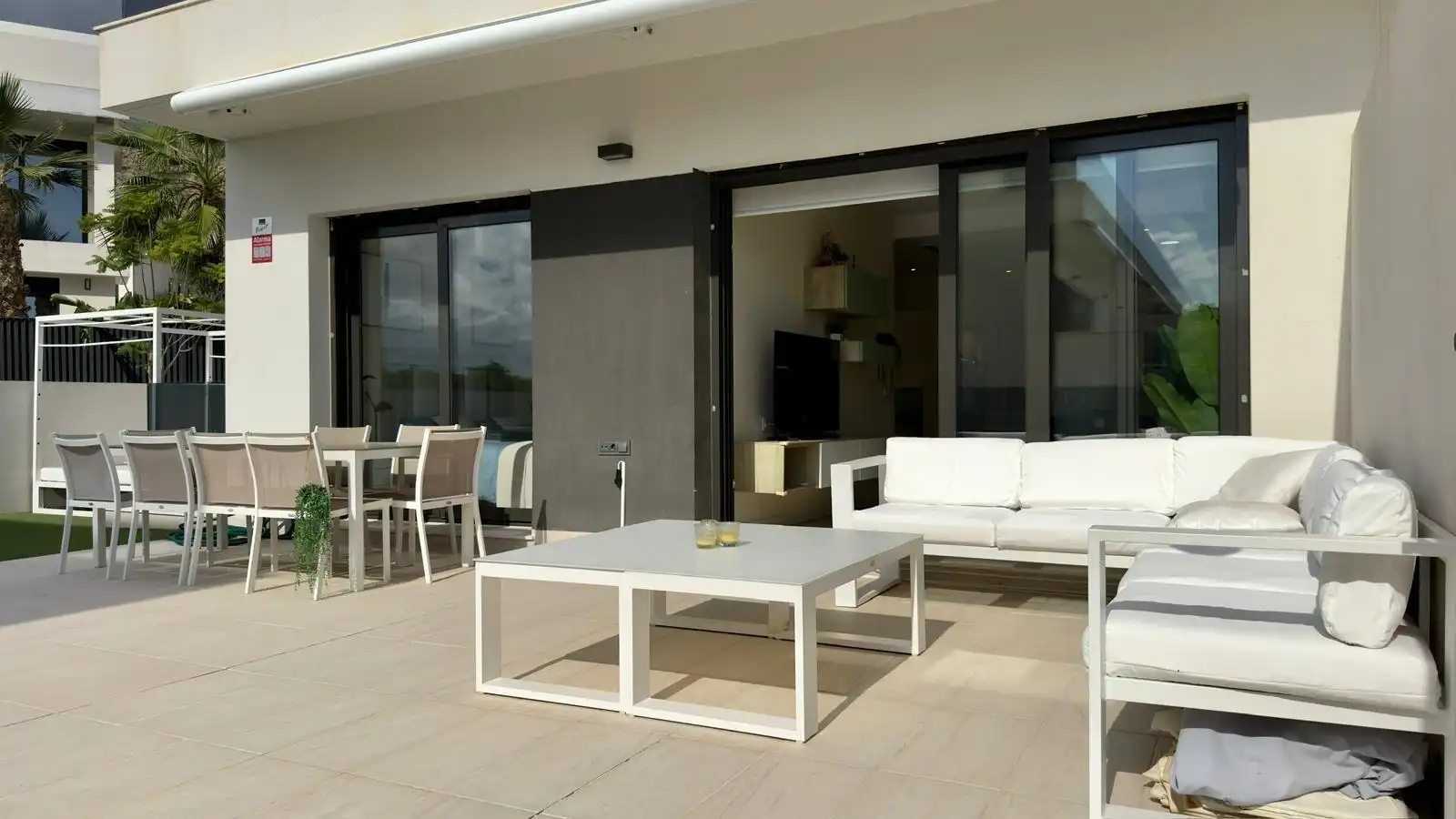 Casa o chalet de alquiler en Calle Londres, 9, Golf Bahía