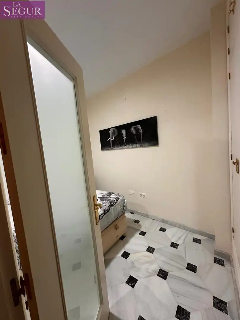 Dormitori de Apartament en venda en Cádiz