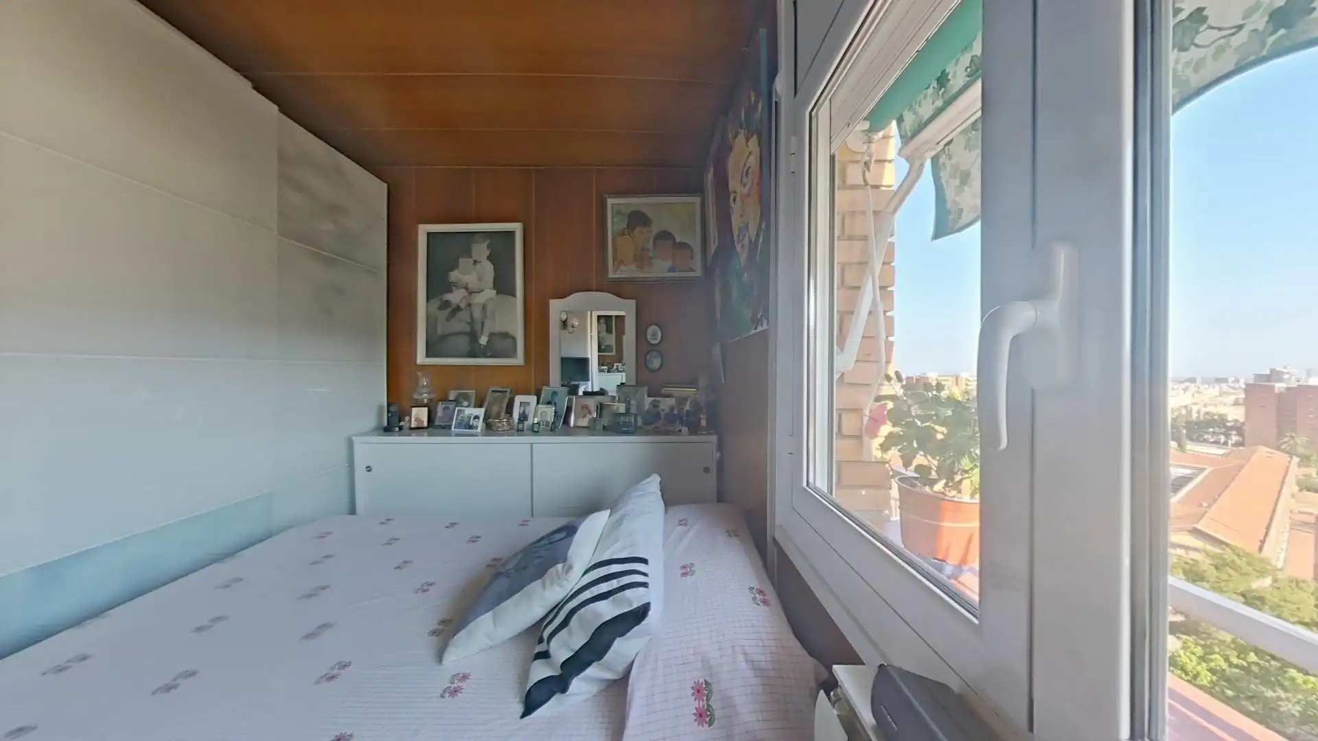 Habitación de Ático en venta en Barcelona con Aire acondicionado y Amueblado