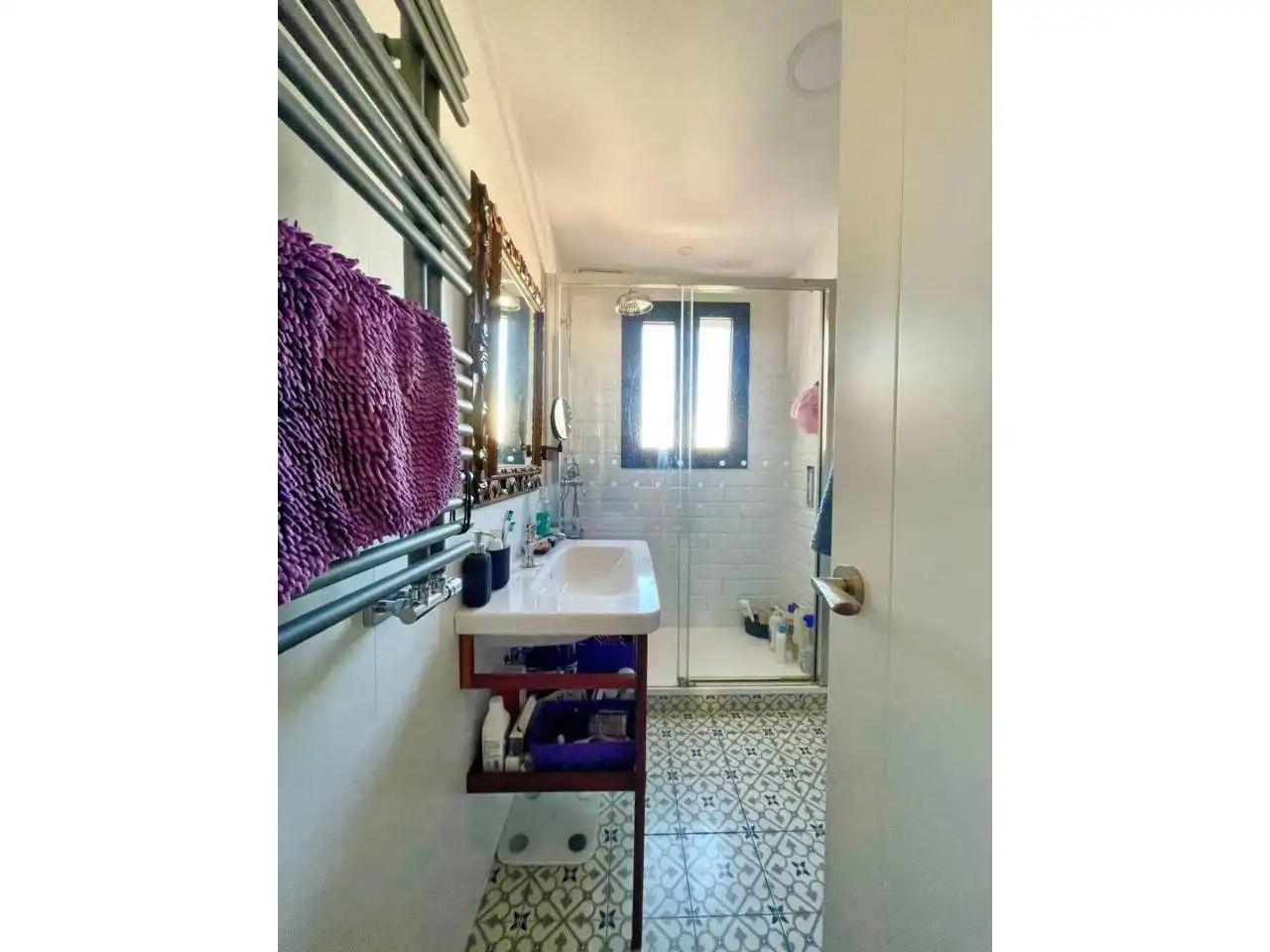 Badezimmer von Dachboden zum Verkauf in Cerdanyola del Vallès mit Klimaanlage, Heizung und Parkett