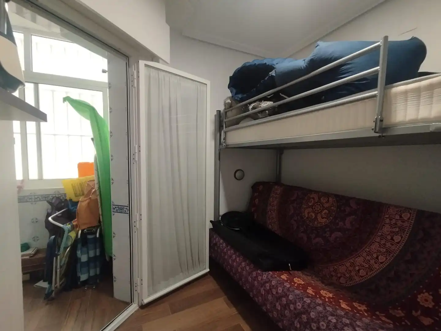 Habitación de Apartamento en venta en Guardamar del Segura con Terraza y Amueblado
