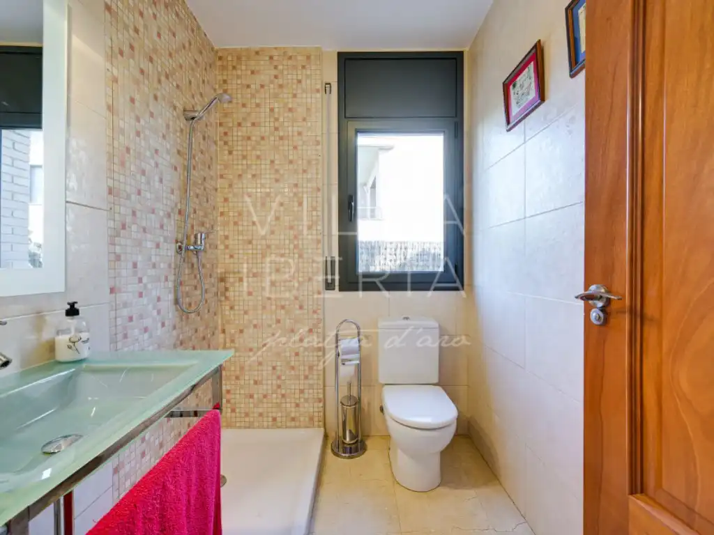Casa amb piscina en venda a Avenida Rossello 4-B, imagen 23