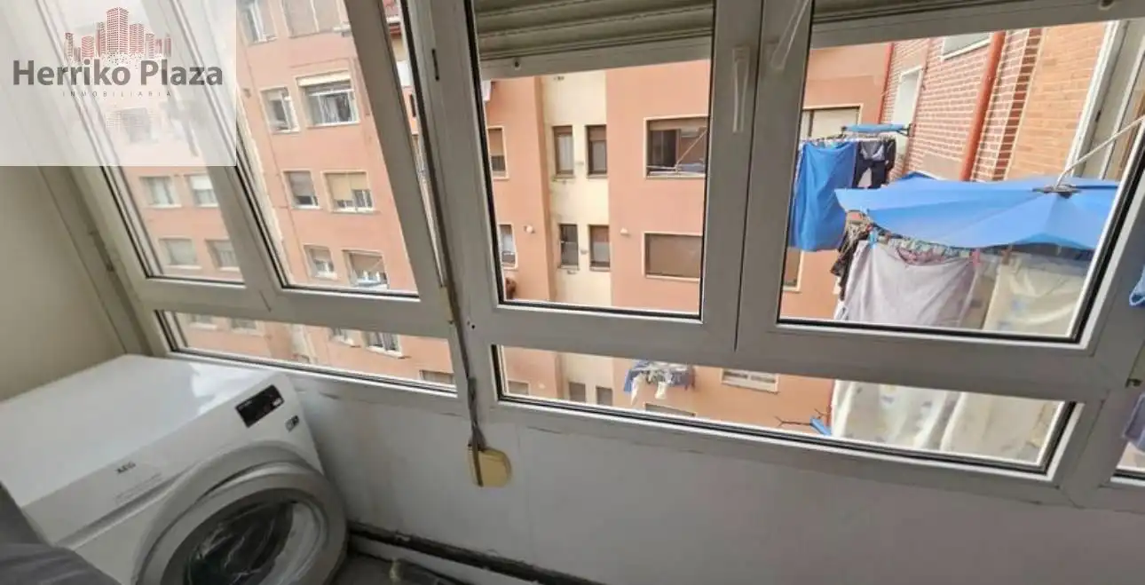 Terrassa de Pis en venda en Barakaldo  amb Calefacció, Terrassa i Moblat