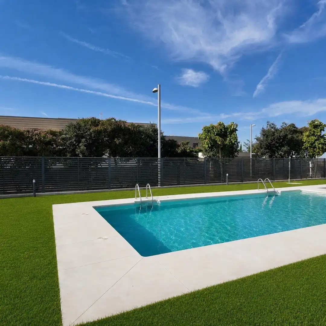 Piscina de Pis en venda en Córdoba amb Calefacció, Jardí privat i Parquet