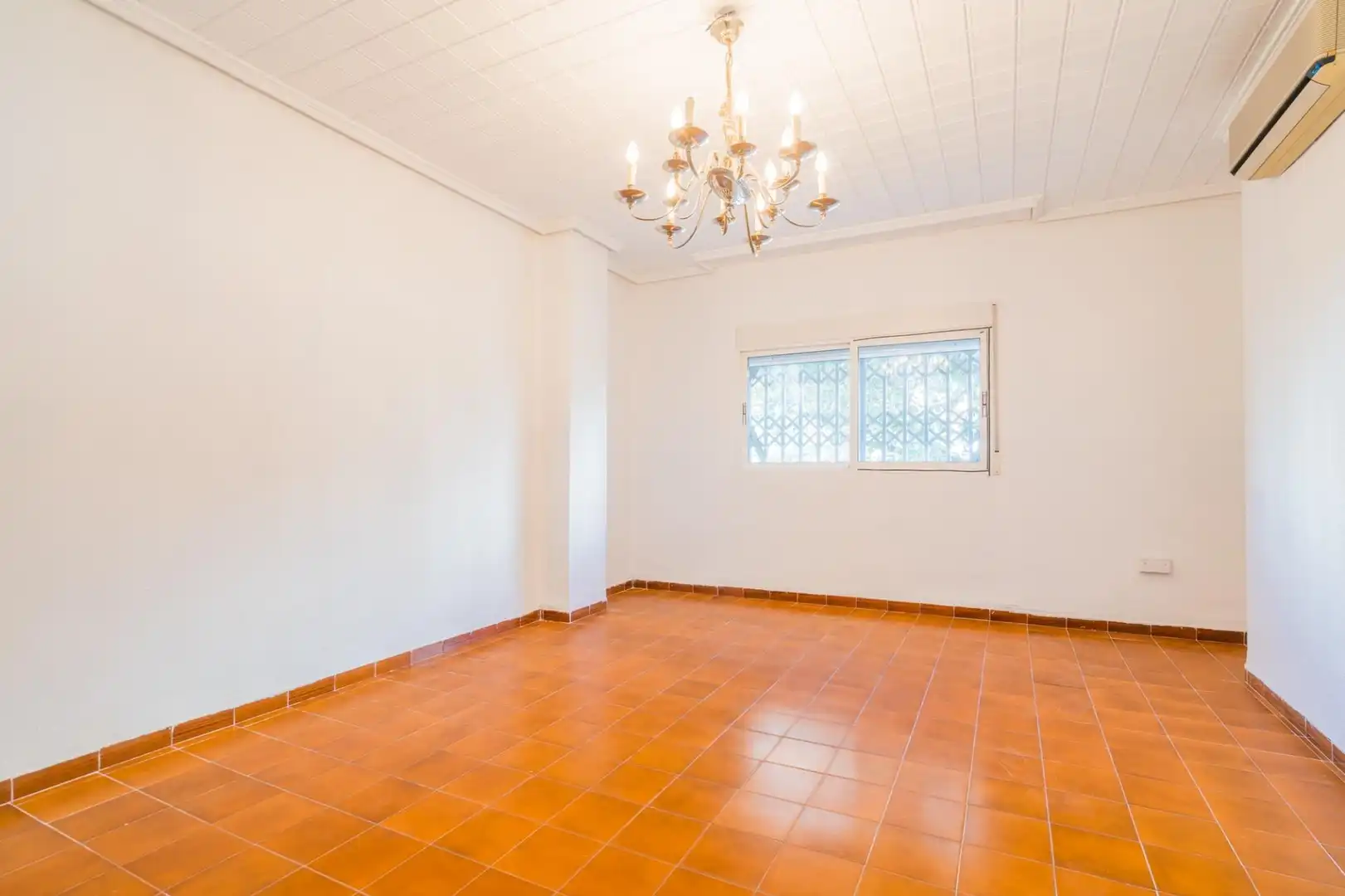 Menjador de Pis en venda en  Valencia Capital amb Aire condicionat, Terrassa i Balcó