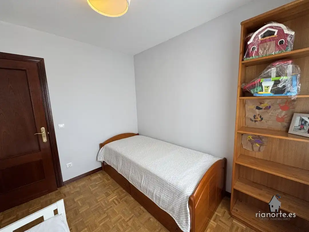 Schlafzimmer von Wohnung zum Verkauf in Ribadesella mit Heizung und Balkon
