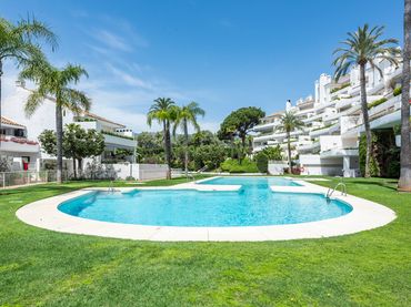 Apartament amb piscina en venda a Río Real - Los Monteros