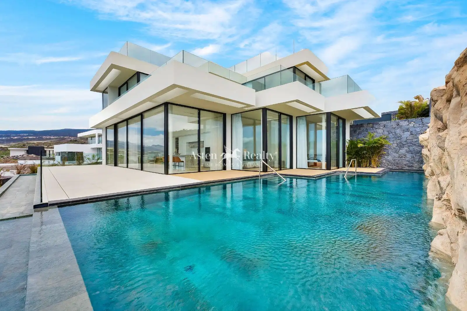 Casa amb piscina en venda a del Cocotero