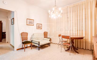 Living room of Flat for sale in  Barcelona Capital  with Furnished and Alarm