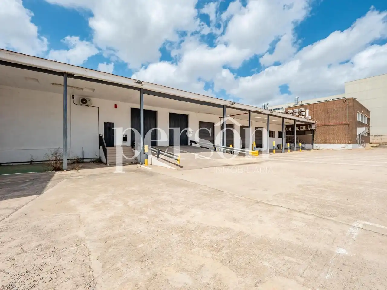 Industrial building to rent in Fuente del Jarro, imagen 4