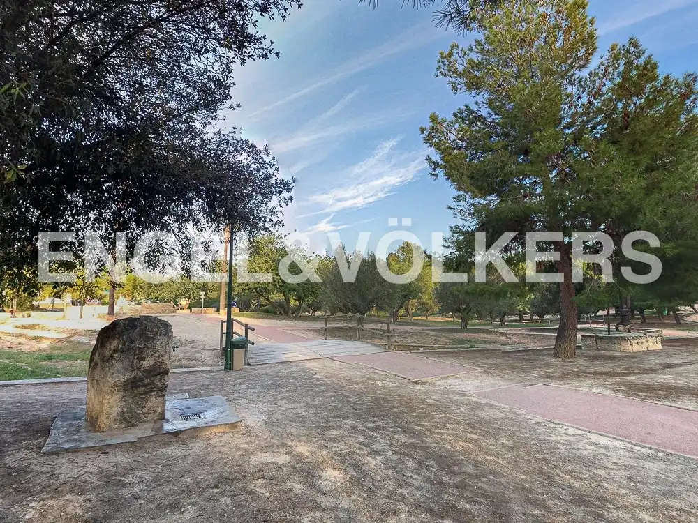 Garaje en venta en Llíria
