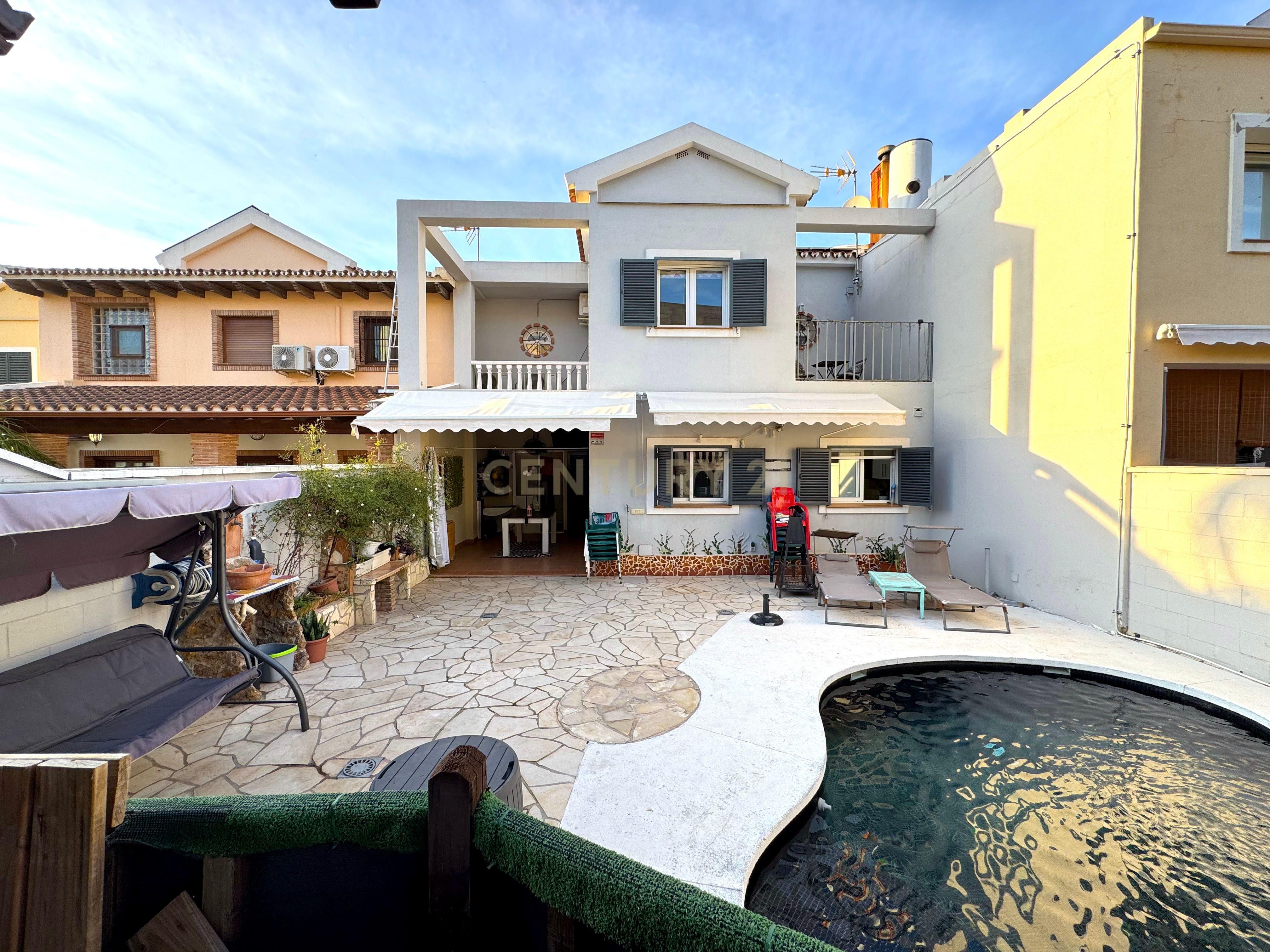 Exterior view of Single-family semi-detached for sale in Málaga Capital