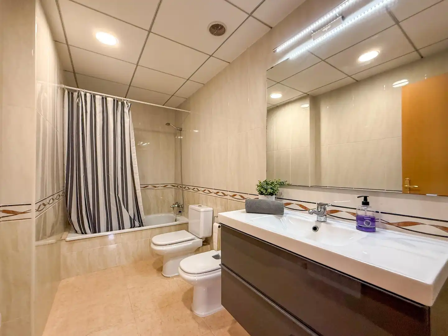 Bathroom of Attic for sale in Centre
