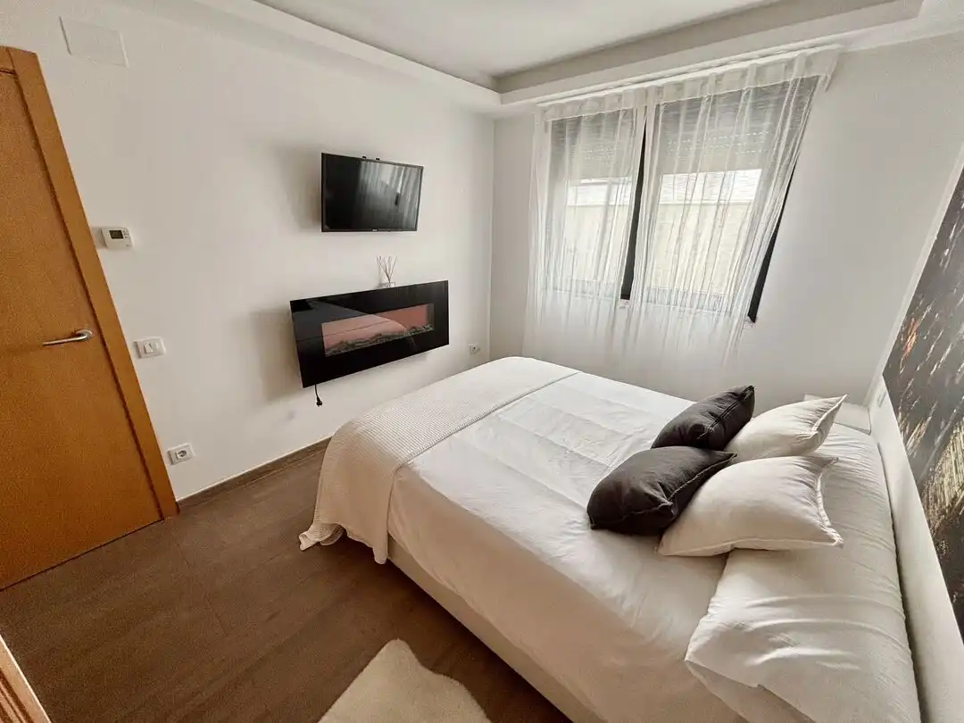 Habitación de Casa adosada en venta en Olías del Rey con Aire acondicionado, Calefacción y Piscina