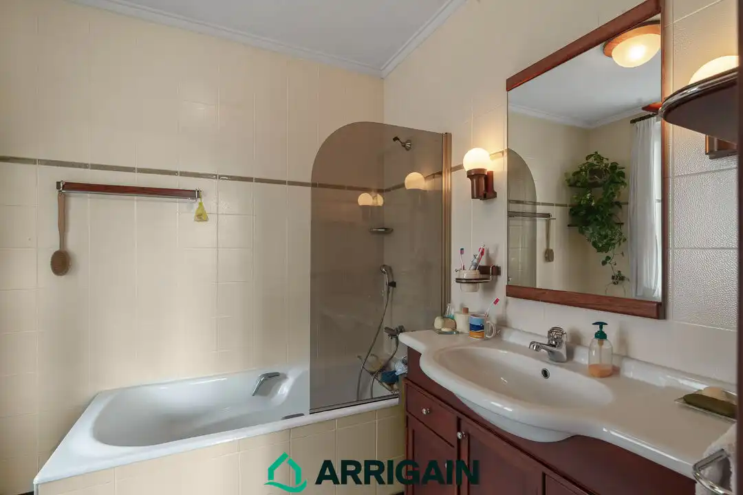 Baño de Casa o chalet en venta en Irun  con Calefacción, Jardín privado y Terraza