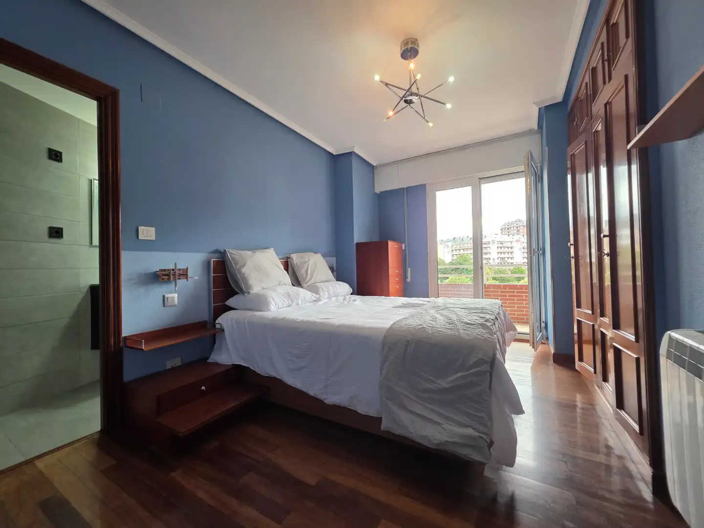 Schlafzimmer von Wohnung zur Miete in Castro-Urdiales mit Privatgarten, Terrasse und Schwimmbad