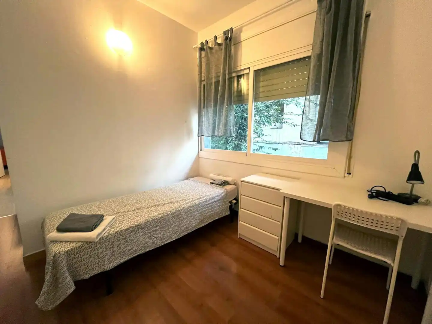 Schlafzimmer von Wohnung zur untervermieten in  Barcelona Capital mit Heizung, Möbliert und Waschmaschine