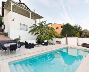 Swimming pool of House or chalet to rent in Castelldefels  with Air Conditioner, Heating and Private garden