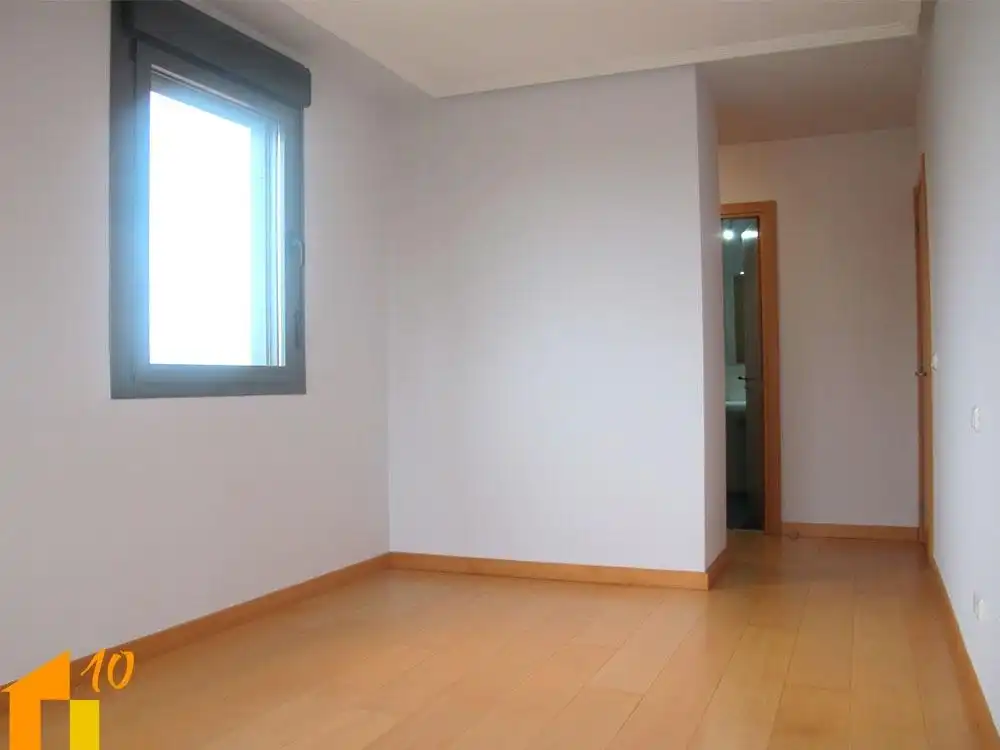 Habitación de Piso de alquiler en Burgos con Calefacción y Trastero