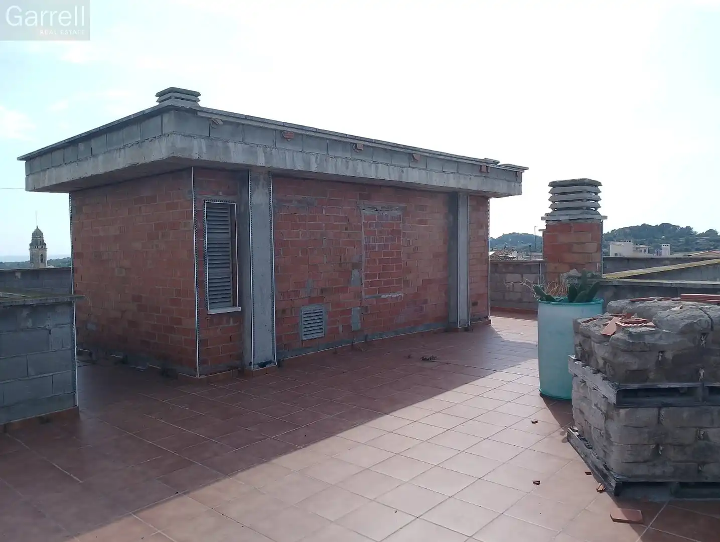 Terrassa de Edifici en venda en La Pobla de Montornès  