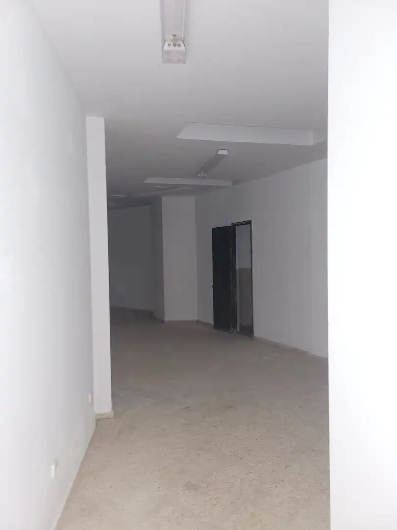 Local comercial de lloguer a Calle Santo Domingo 7, imagen 5