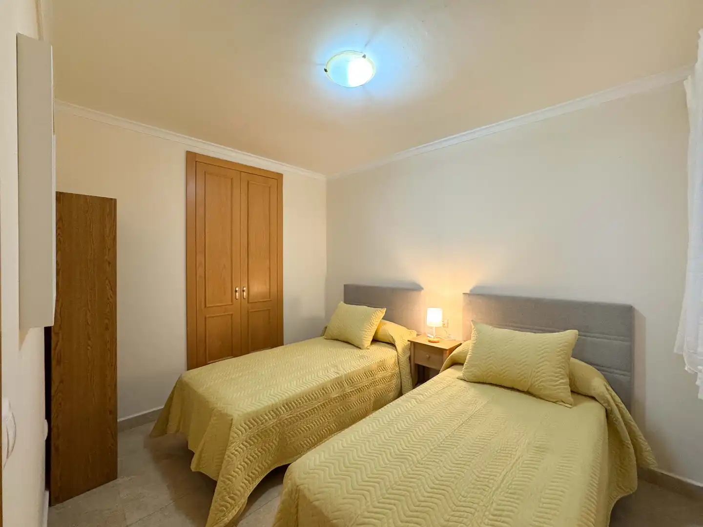 Bedroom of Flat for rent in Dénia  with Air Conditioner, Terrace and Furnished