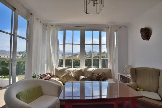 Sala de estar de Casa o chalet en venta en Ronda con Aire acondicionado, Calefacción y Jardín privado