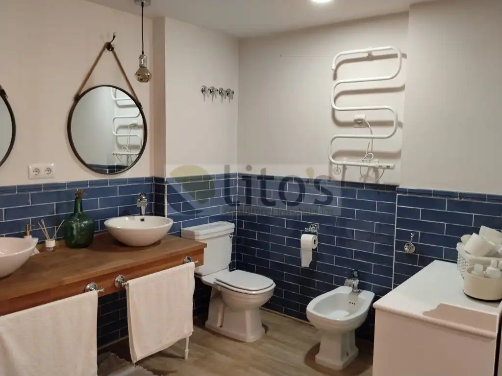 Bathroom of Detached homes for sale in Dos Hermanas  with Private garden and Swimming Pool