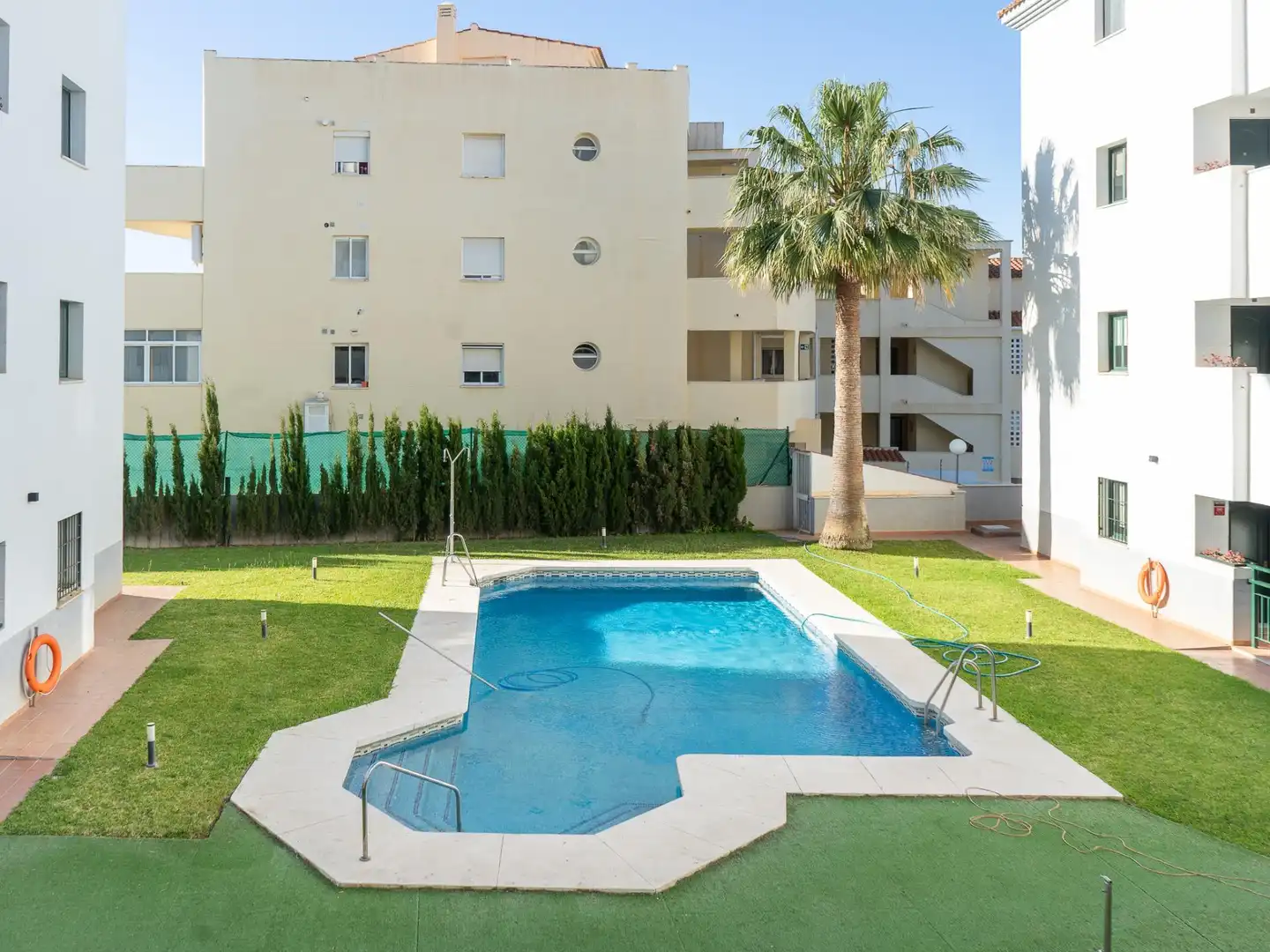 Piscina de Pis en venda en Fuengirola amb Aire condicionat, Terrassa i Piscina comunitària