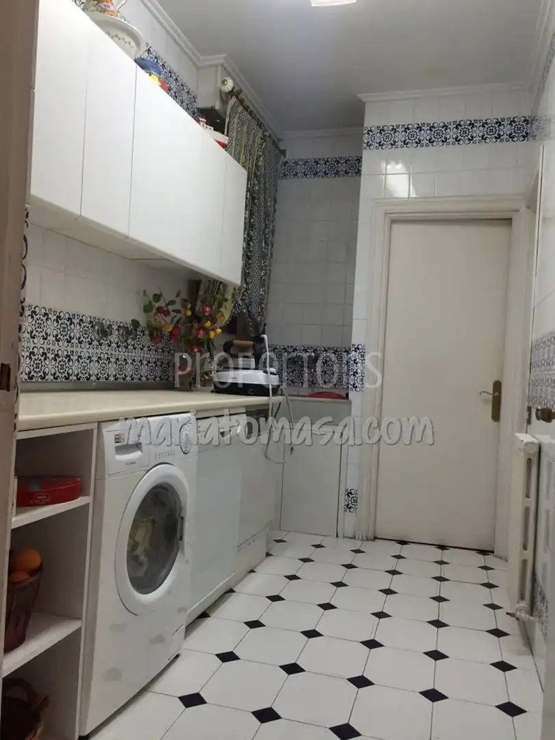 Kitchen of Flat for sale in Getxo 