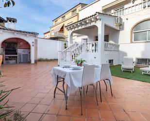 Terrassa de Casa adosada en venda en Canals amb Aire condicionat, Calefacció i Jardí privat