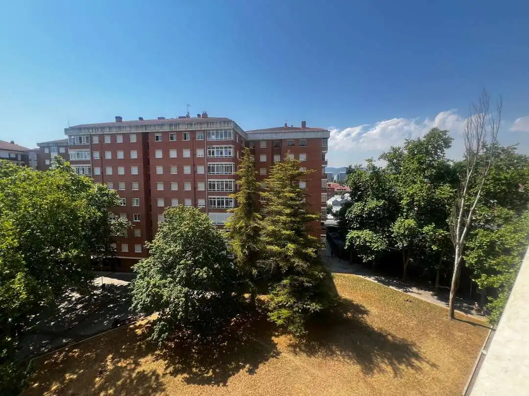 Exterior view of Flat for sale in Vitoria - Gasteiz  with Heating, Terrace and Storage room