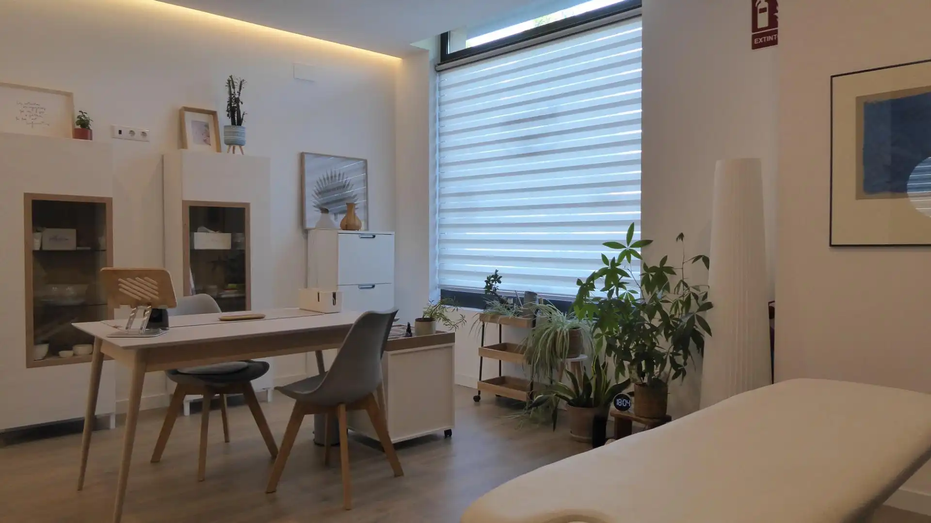 Sala d'estar de Local de lloguer en Aranguren amb Aire condicionat i Moblat