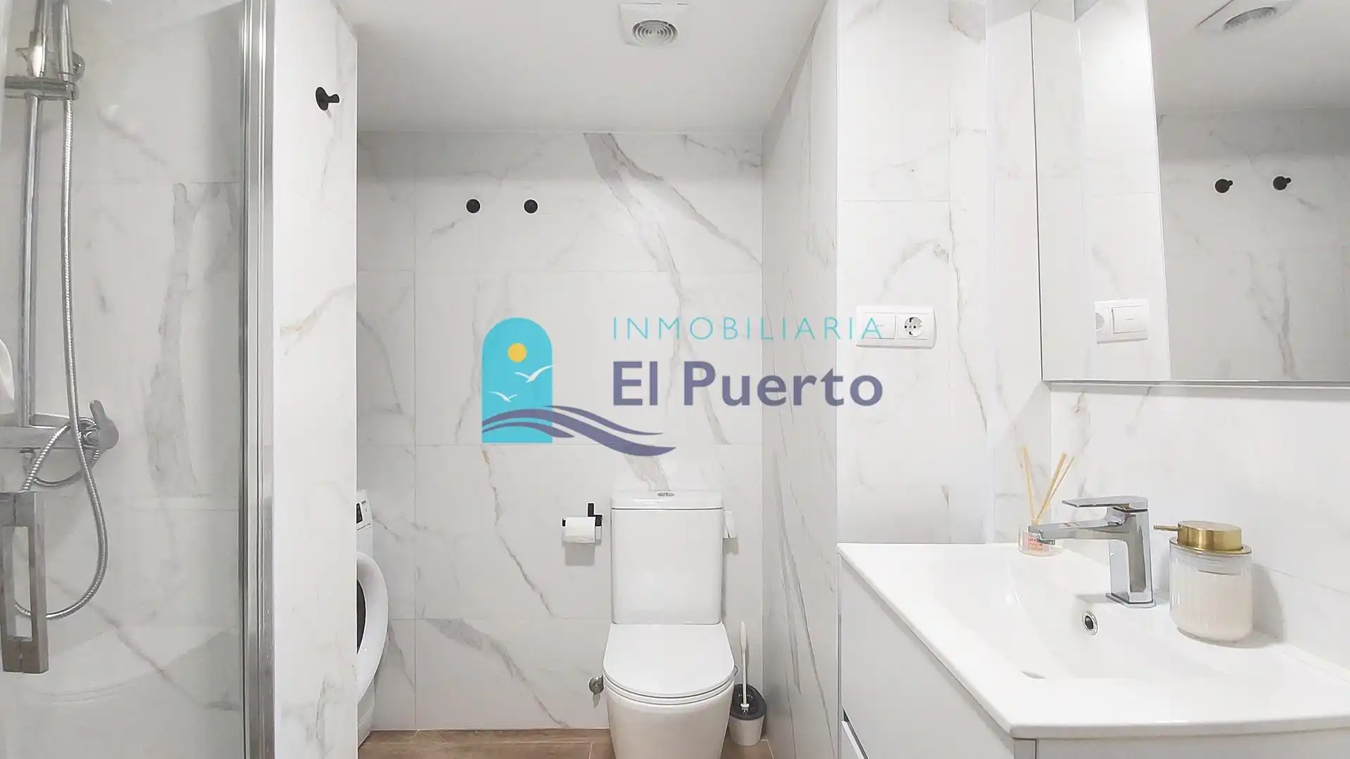 Baño de Apartamento en venta en Mazarrón con Aire acondicionado, Calefacción y Amueblado