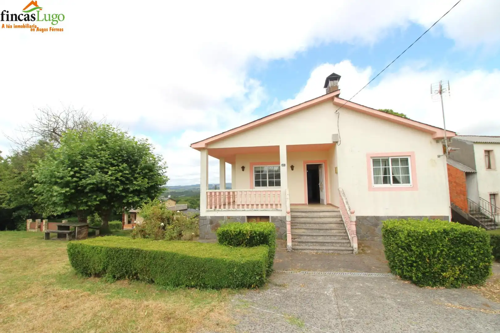 Vista exterior de Casa o chalet en venta en Begonte con Calefacción, Jardín privado y Terraza