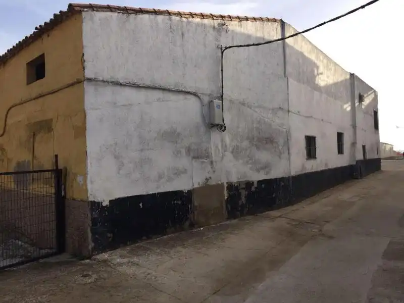 Vista exterior de Nave industrial en venta en Carbajo