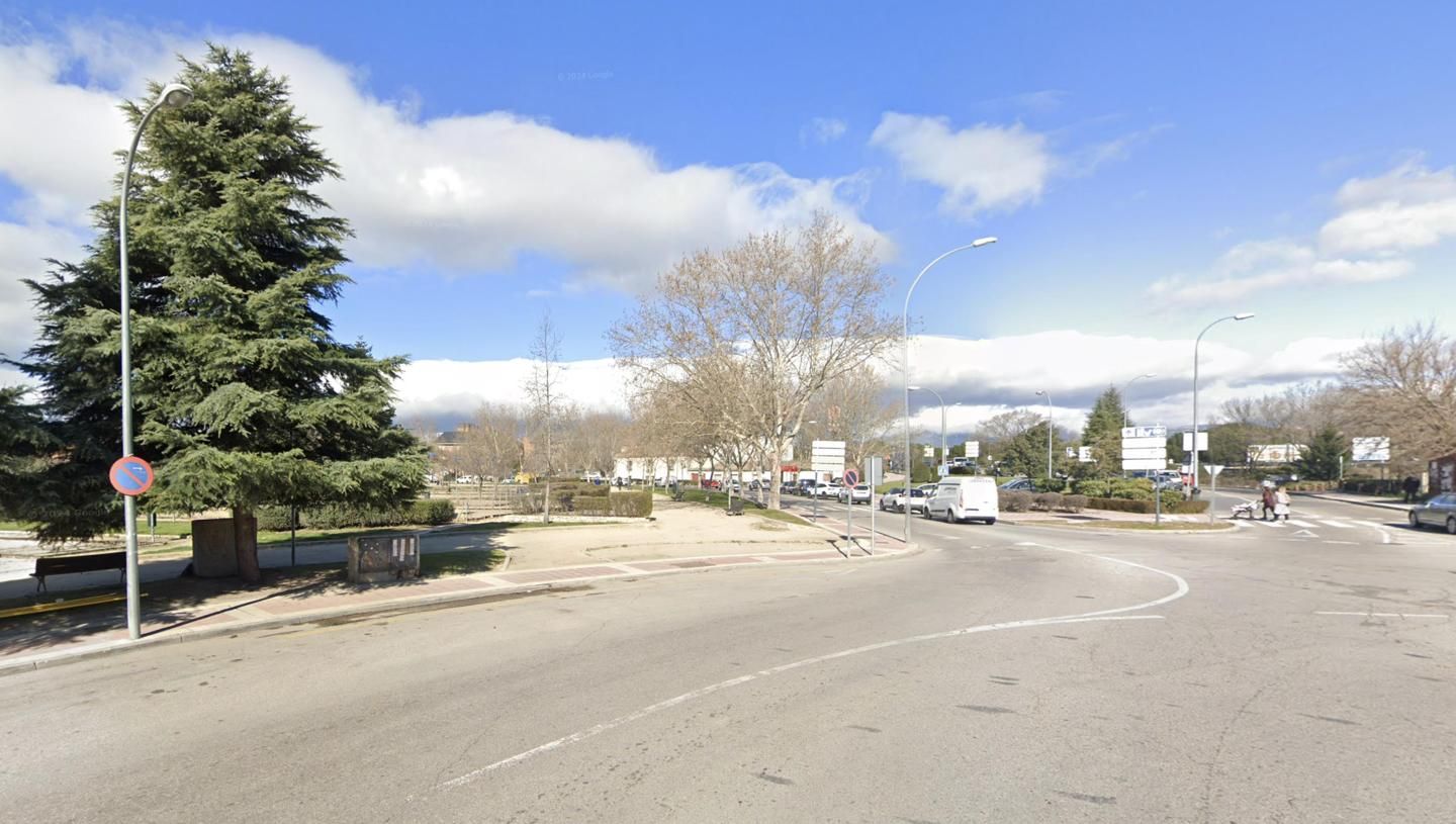 Vista exterior de Piso en venta en Collado Villalba con Terraza, Piscina y Piscina comunitaria