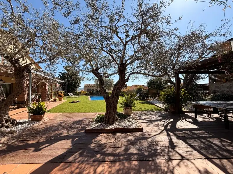 Garden of Houses for sale in Mont-ras  with Air Conditioner, Heating and Private garden