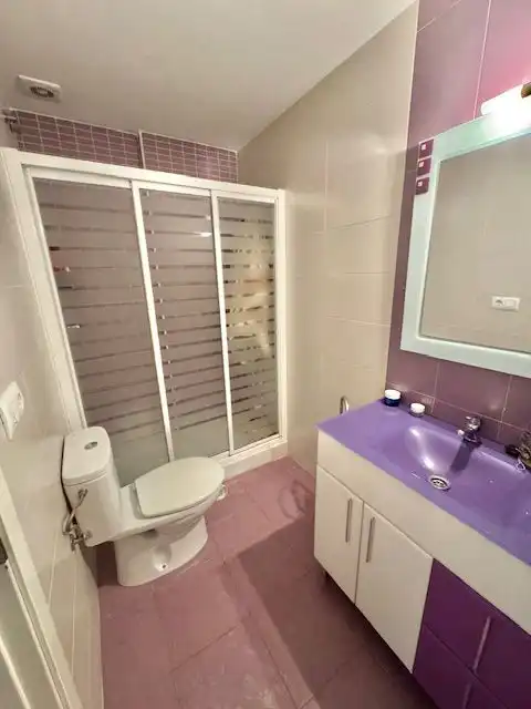Baño de Piso en venta en Sevilla con Aire acondicionado