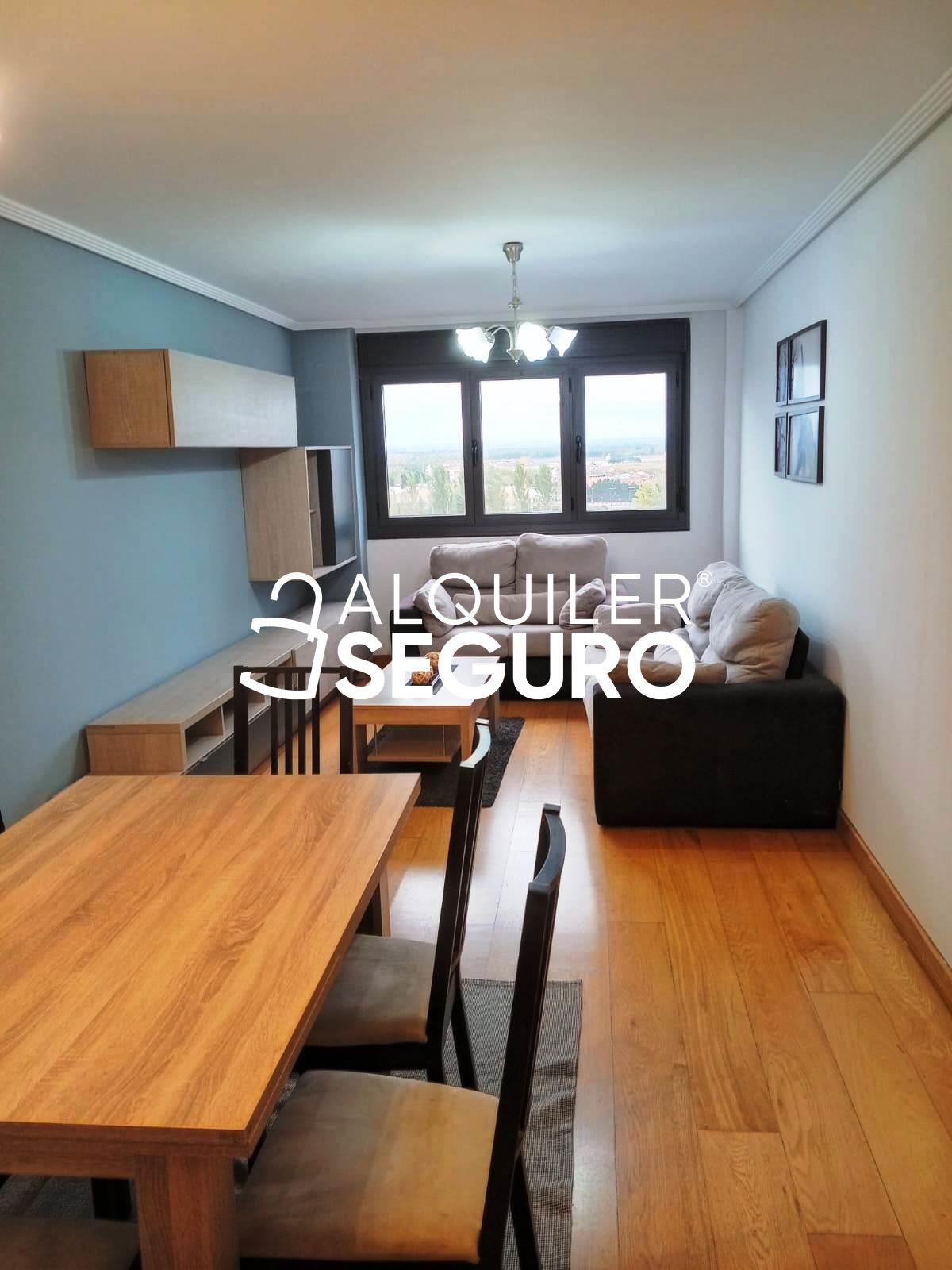 Living room of Flat to rent in Arroyo de la Encomienda  with Heating, Storage room and Swimming Pool