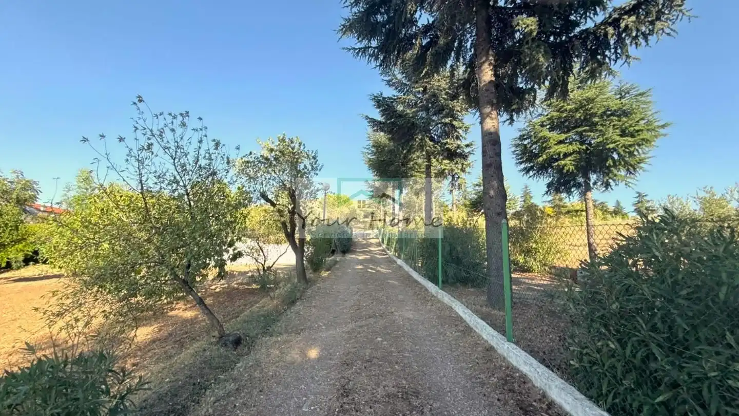 Haus oder Chalet zum Verkauf in Valdeavero mit Klimaanlage, Heizung und Privatgarten